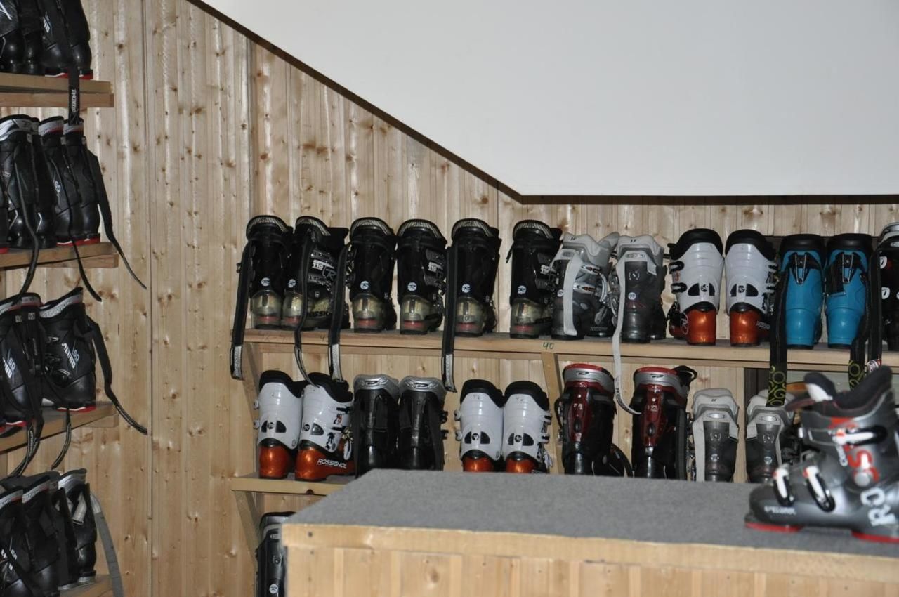 Апарт-отели Snow Pine Suite - 4 Star Resort Бакуриани