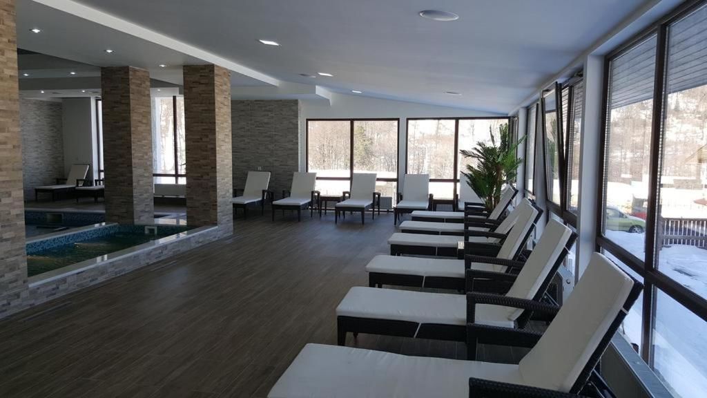 Апарт-отели Snow Pine Suite - 4 Star Resort Бакуриани